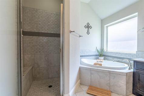2826 Willow Ridge Circle Granbury TX 76049
