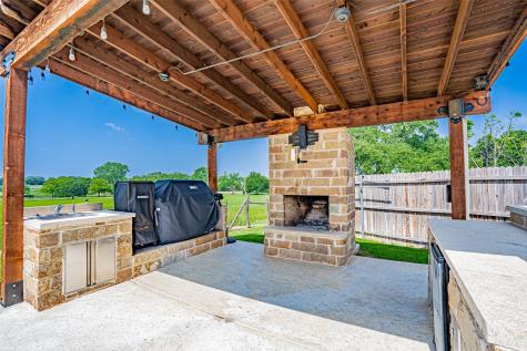2826 Willow Ridge Circle Granbury TX 76049