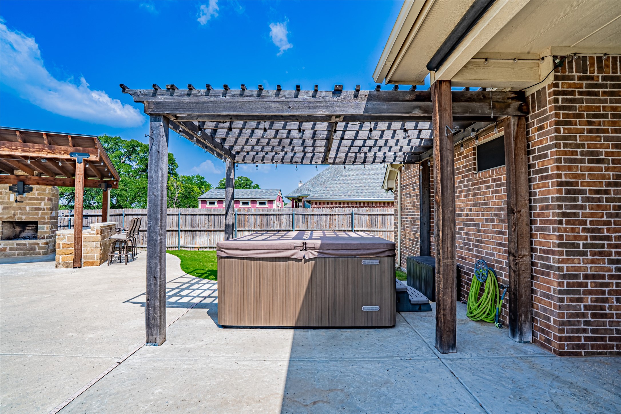 2826 Willow Ridge Circle Granbury TX 76049