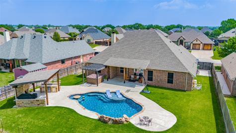 2826 Willow Ridge Circle Granbury TX 76049