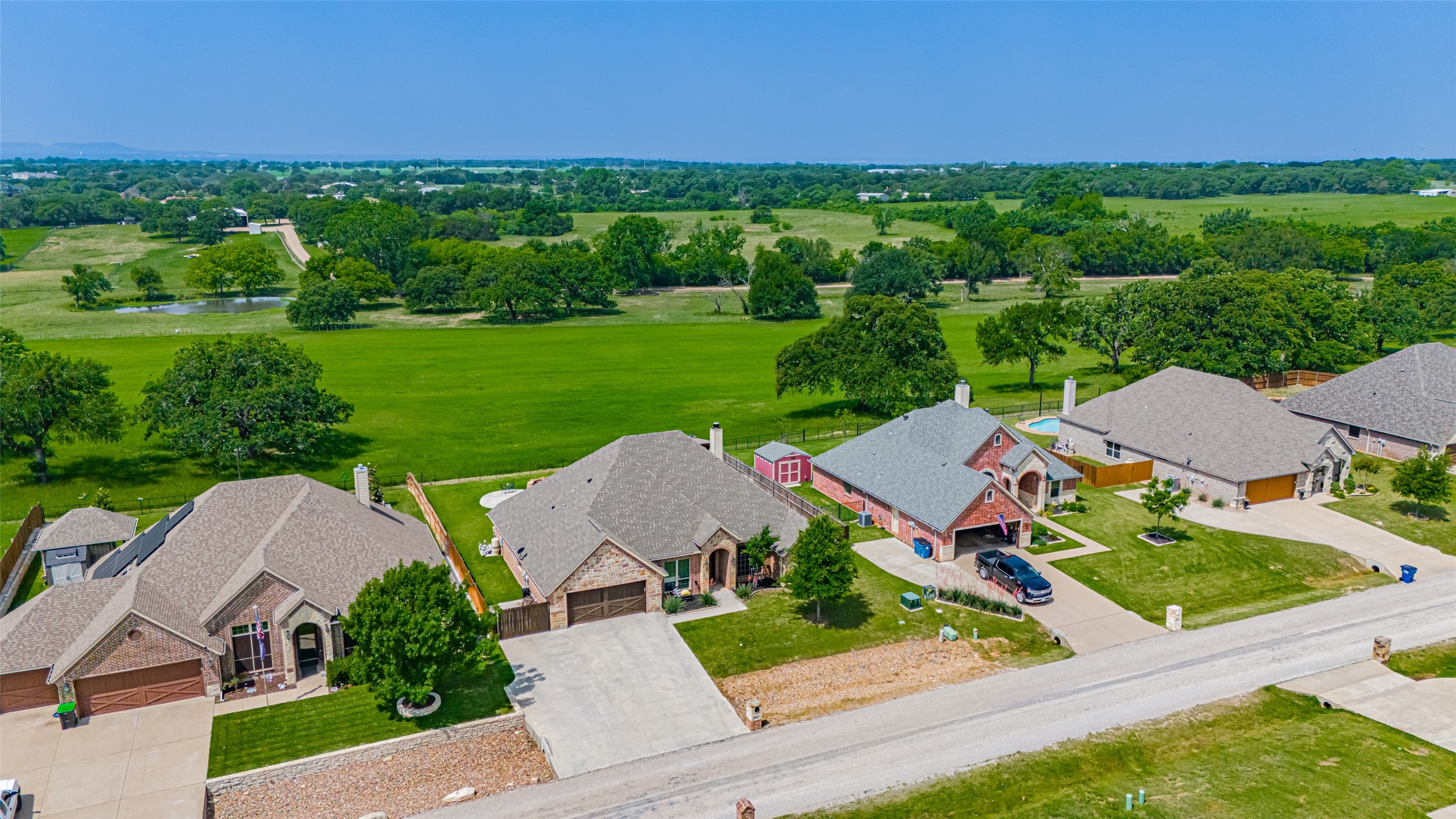 2826 Willow Ridge Circle Granbury TX 76049