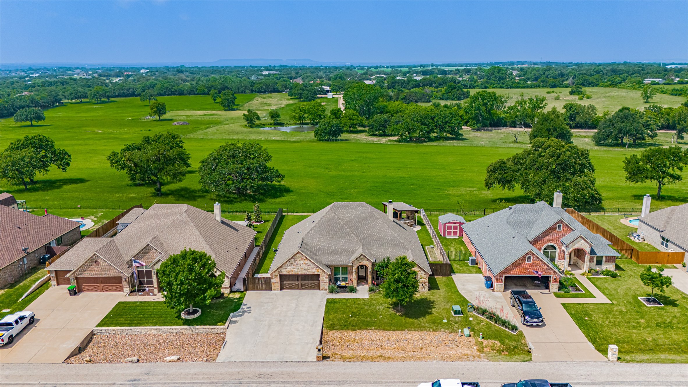 2826 Willow Ridge Circle Granbury TX 76049