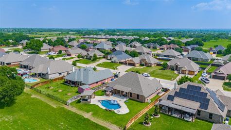 2826 Willow Ridge Circle Granbury TX 76049