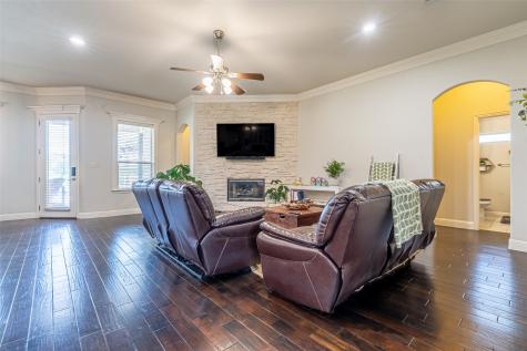 2826 Willow Ridge Circle Granbury TX 76049