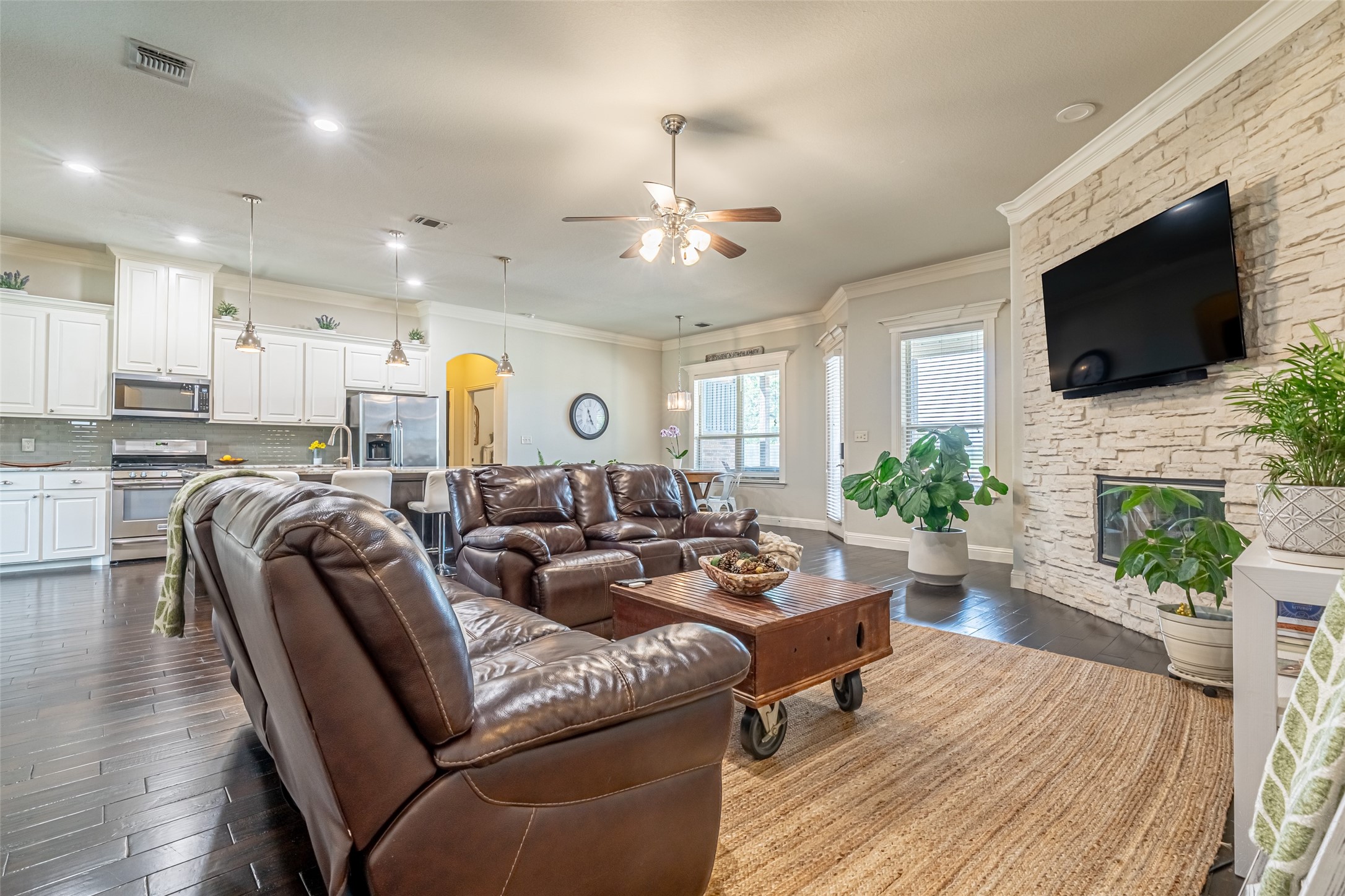 2826 Willow Ridge Circle Granbury TX 76049