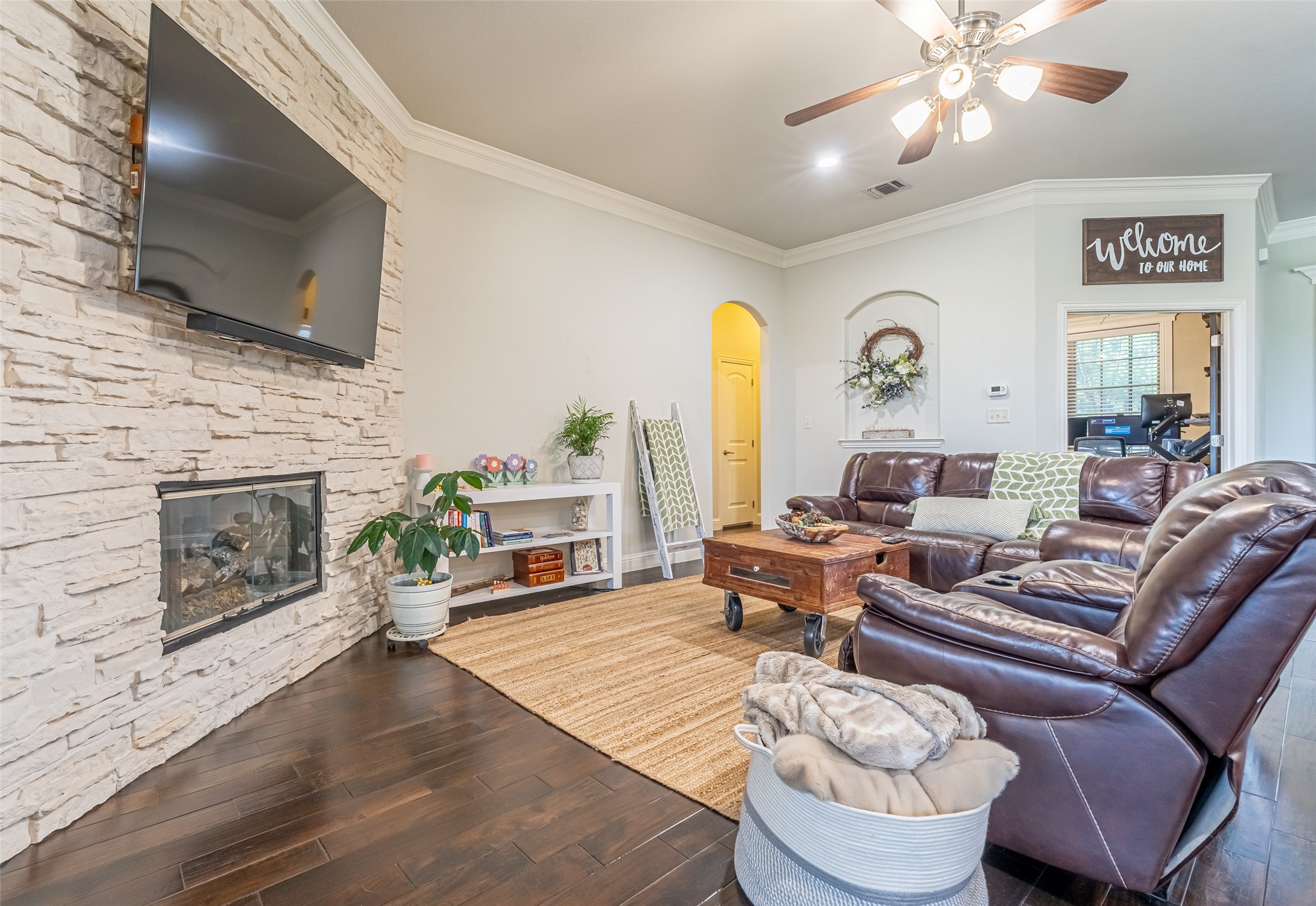 2826 Willow Ridge Circle Granbury TX 76049