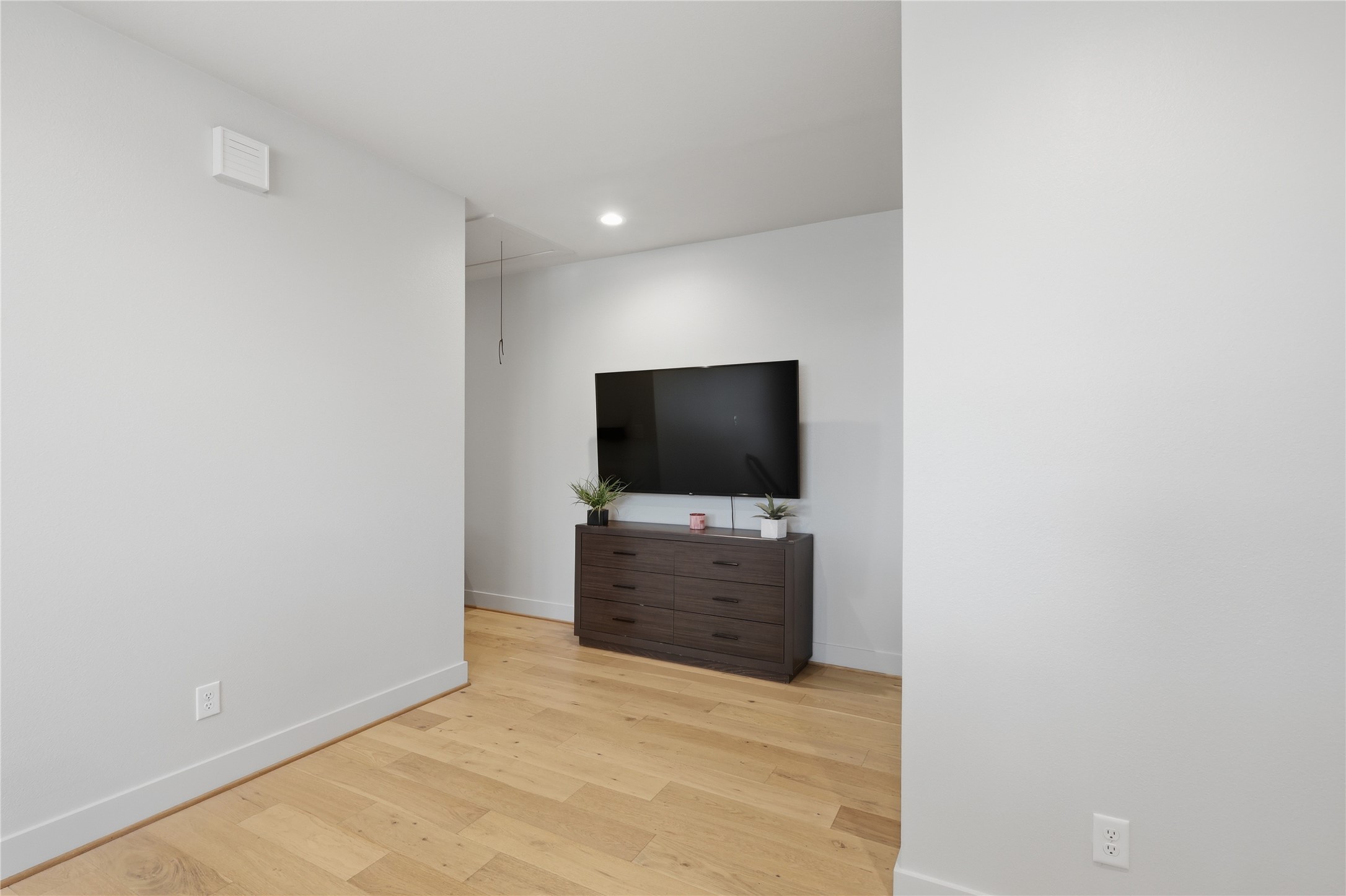 1005 Mount Auburn Avenue Dallas TX 75223
