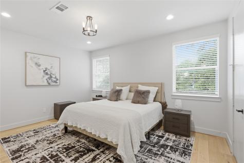 1005 Mount Auburn Avenue Dallas TX 75223