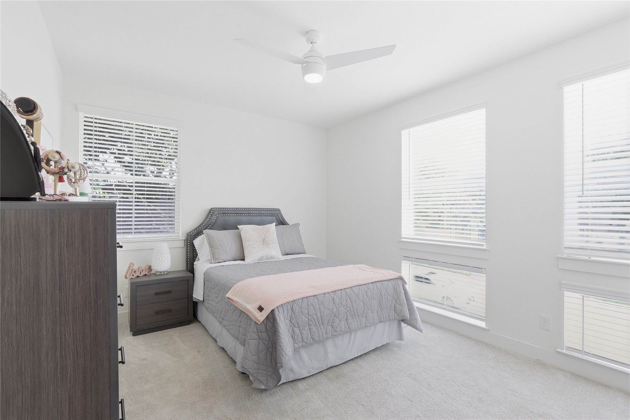 1005 Mount Auburn Avenue Dallas TX 75223