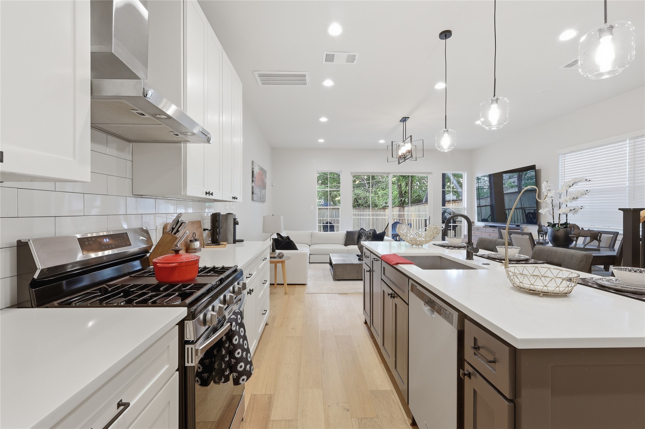1005 Mount Auburn Avenue Dallas TX 75223