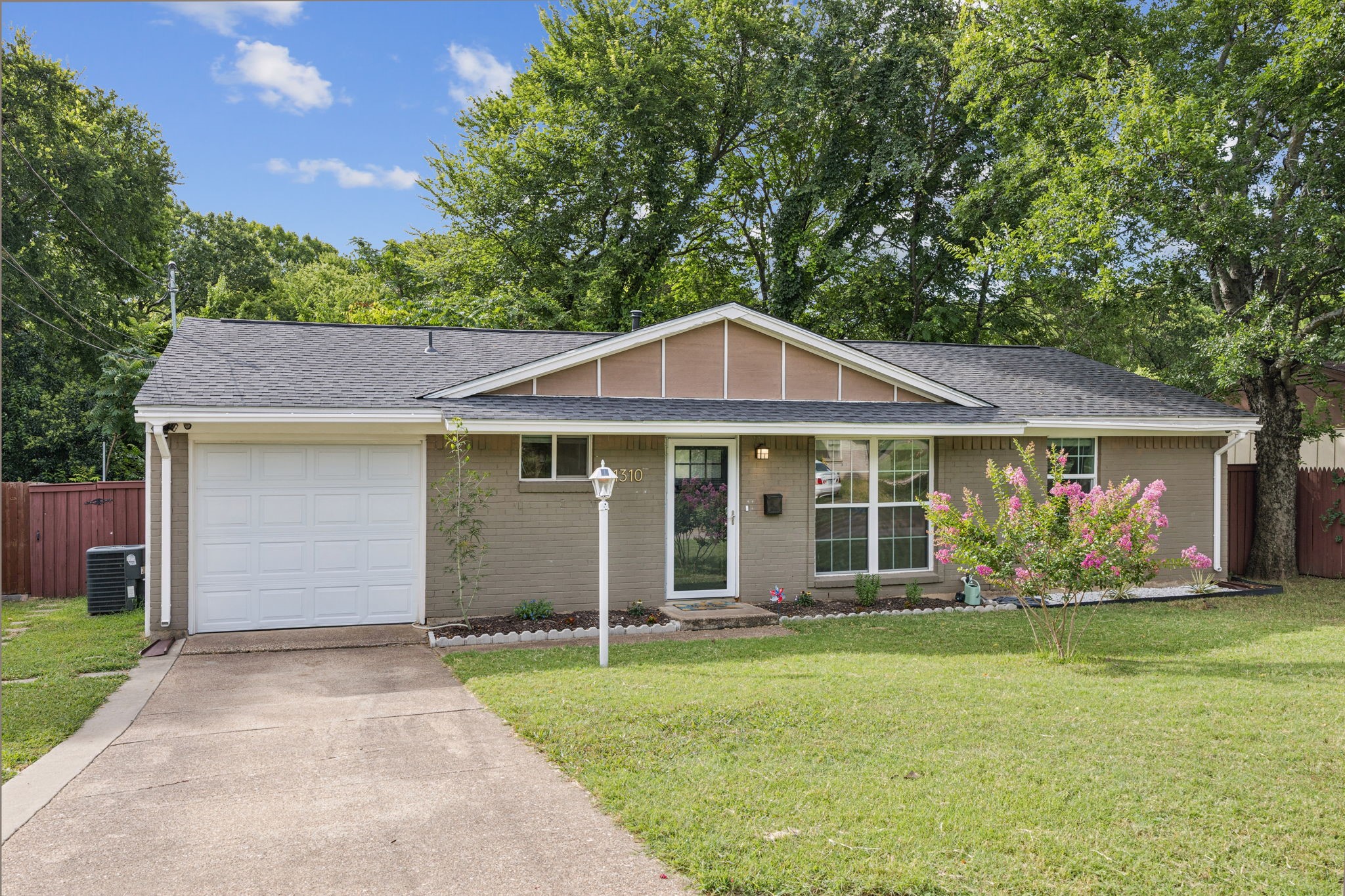 1310 Winding Trail Duncanville TX 75116