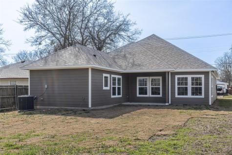 1219 S Montgomery Street Sherman TX 75090