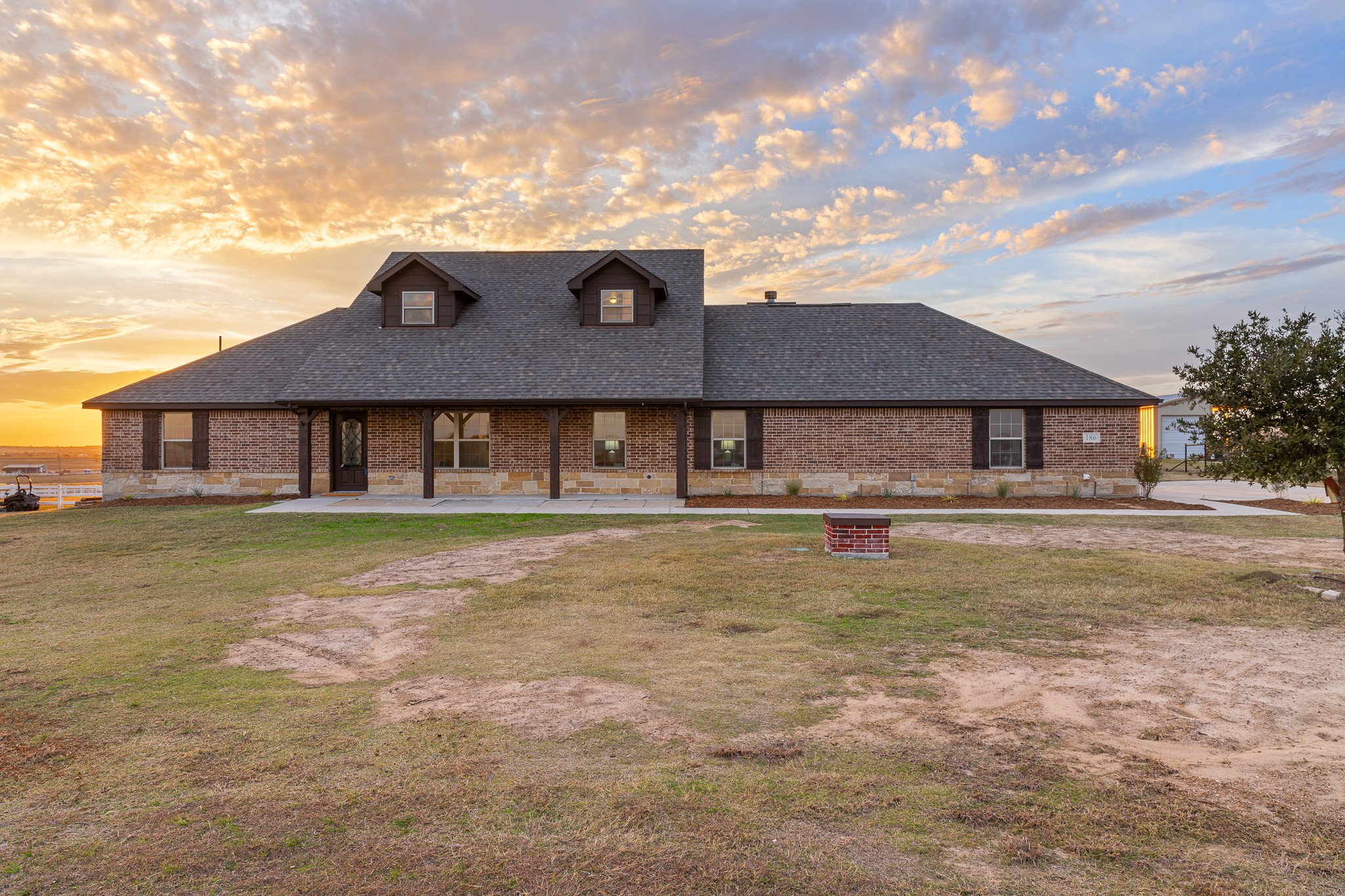 186 County Road 4430 Rhome TX 76078