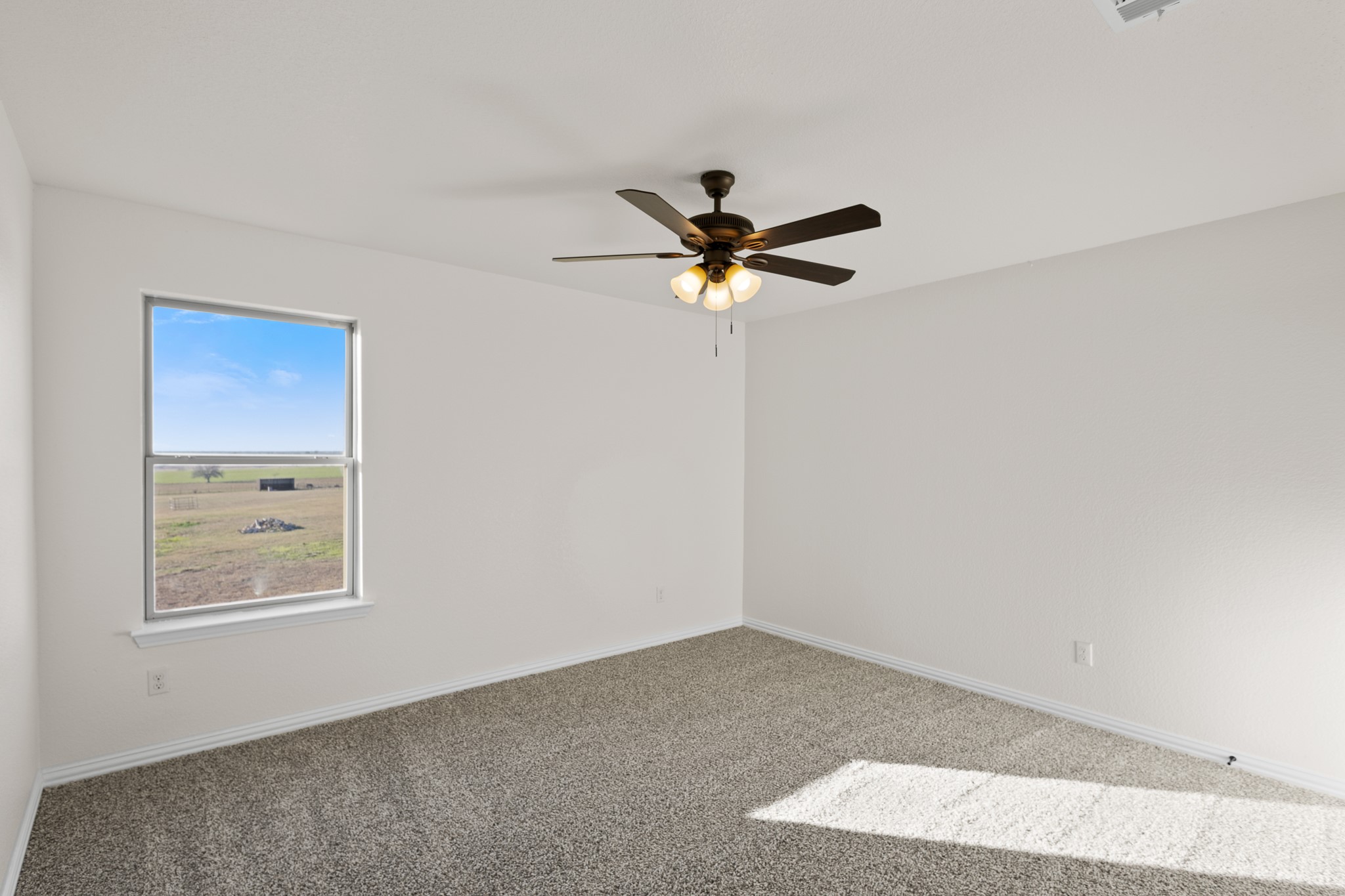 186 County Road 4430 Rhome TX 76078