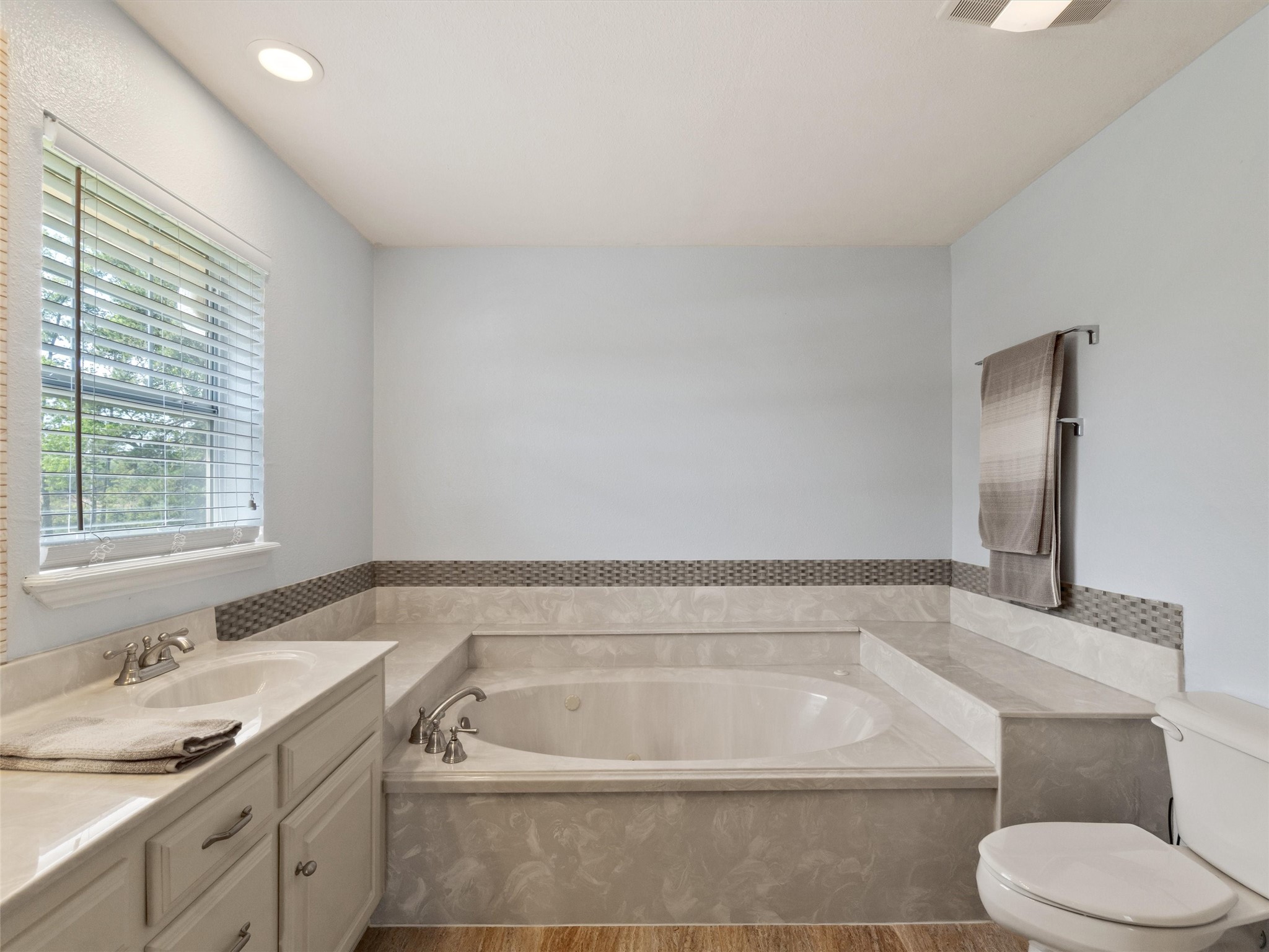 520 SE Cr 4385 Scroggins TX 75480