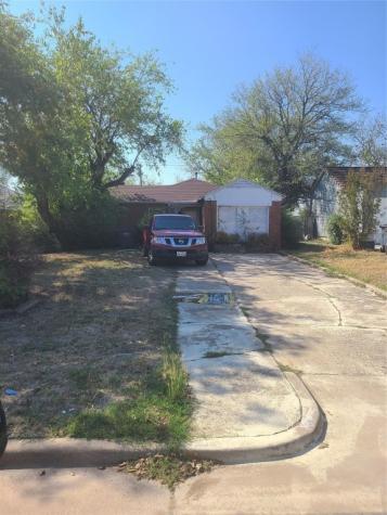 5205 Locke Avenue Fort Worth TX 76107