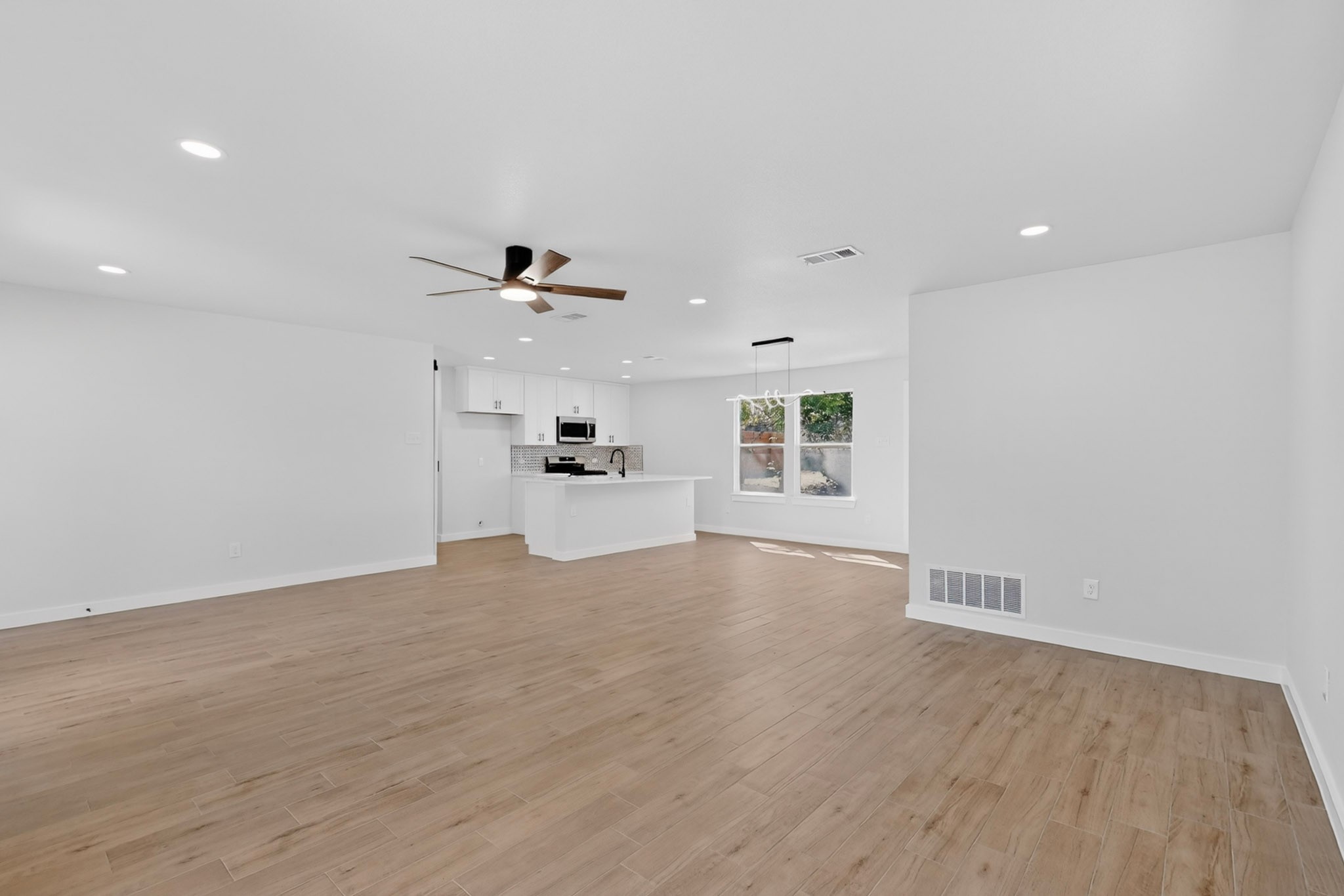 3853 Happy Canyon Drive Dallas TX 75241