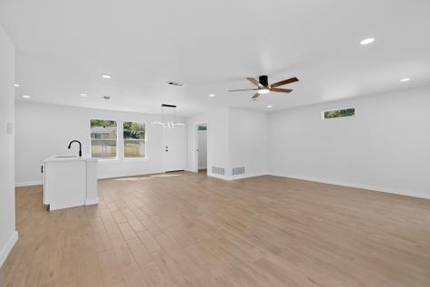 3853 Happy Canyon Drive Dallas TX 75241