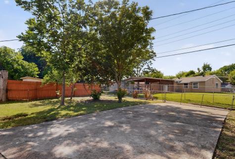 3853 Happy Canyon Drive Dallas TX 75241