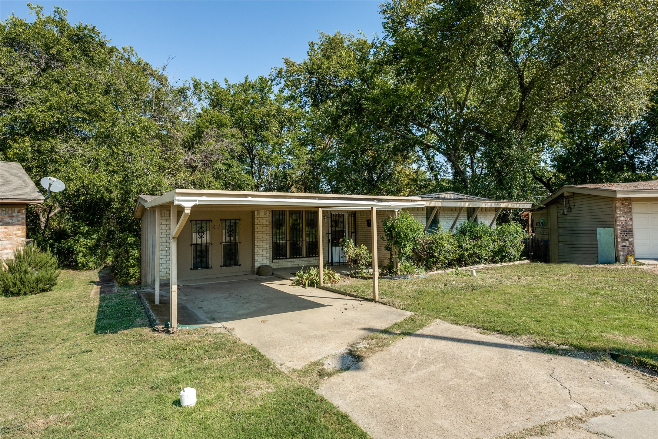612 Henderson Circle Garland TX 75040
