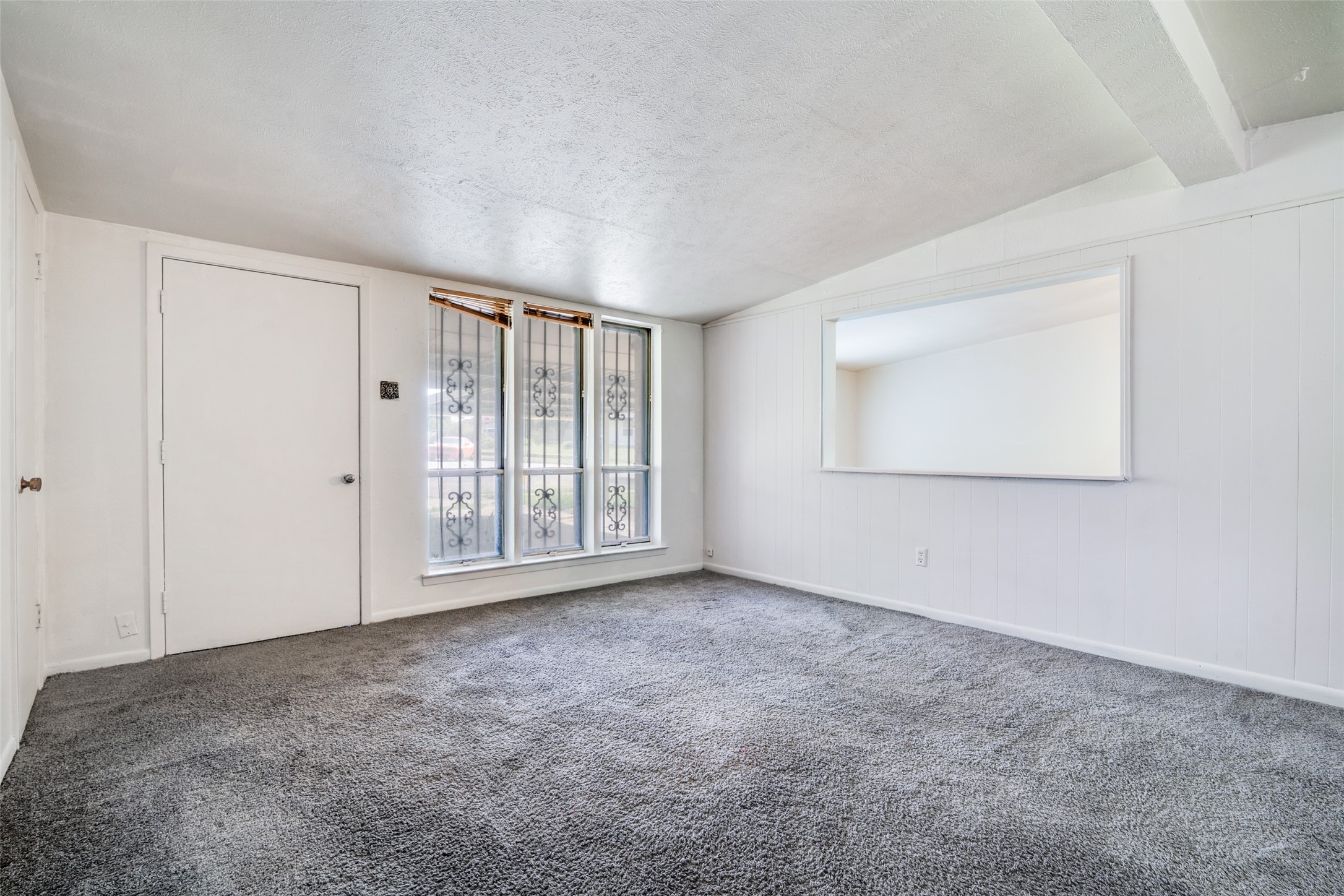 612 Henderson Circle Garland TX 75040