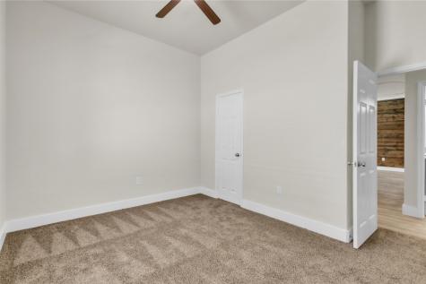 407 Henderson Street Bonham TX 75418