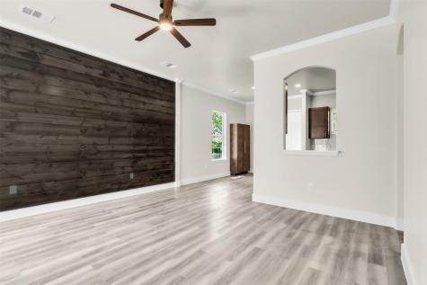 407 Henderson Street Bonham TX 75418