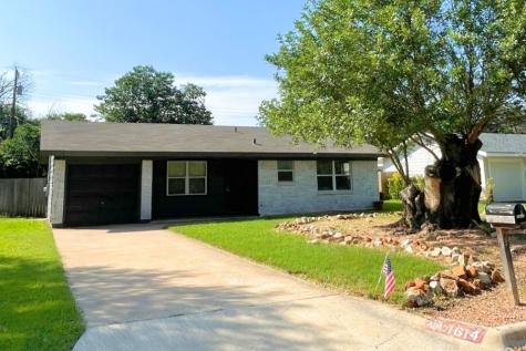 1614 Wood Street Brownwood TX 76801