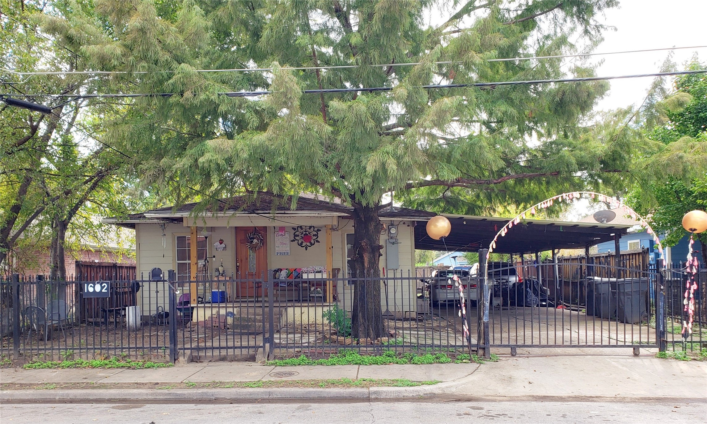 1602 Bickers Street Dallas TX 75212