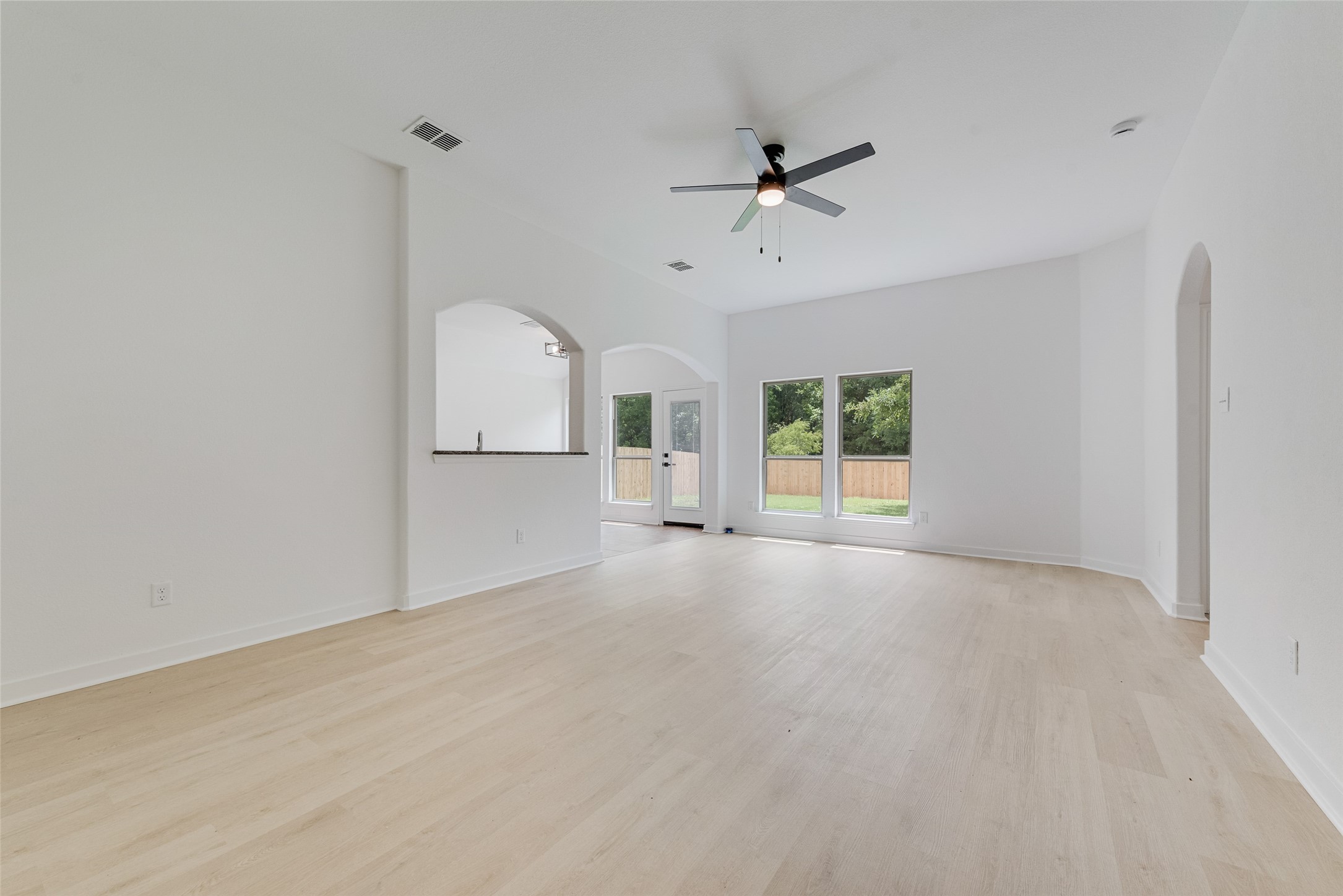 2718 Mossglen Drive Dallas TX 75227