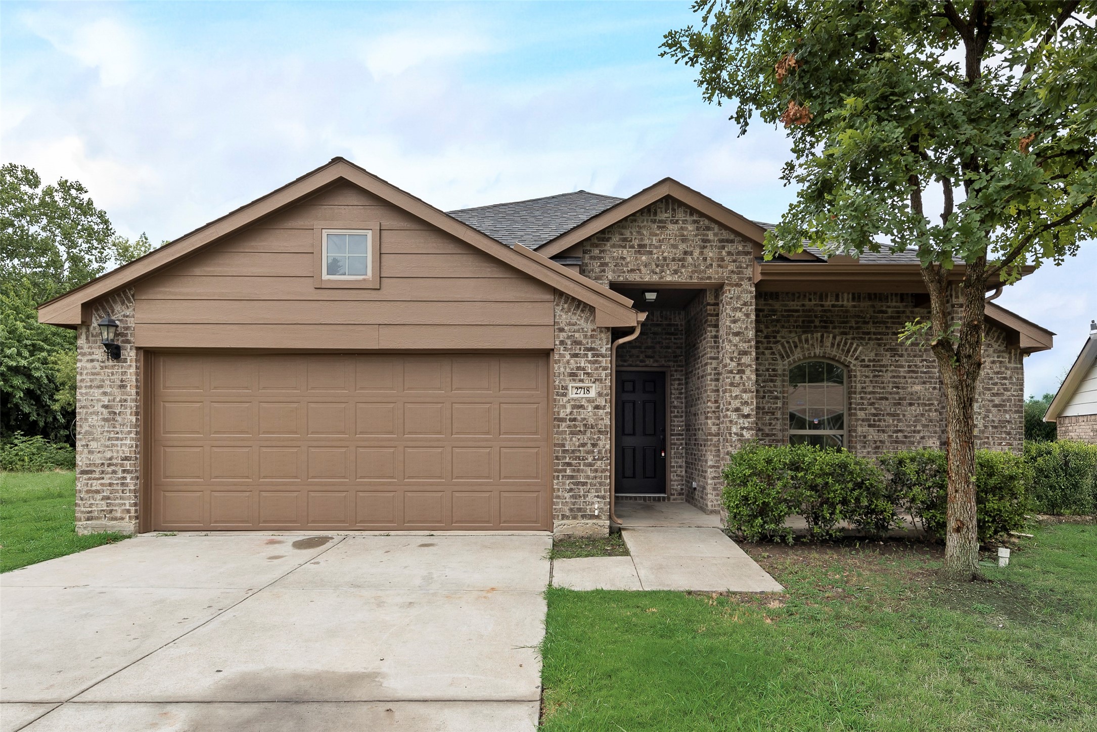 2718 Mossglen Drive Dallas TX 75227
