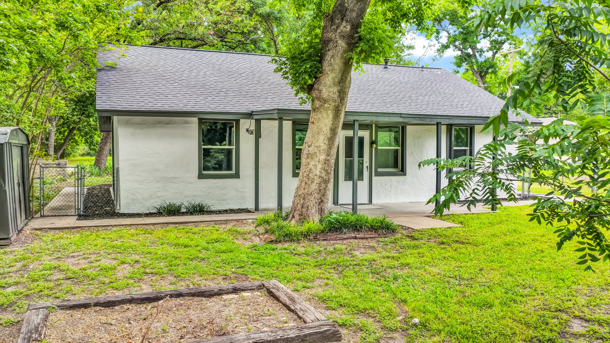 307 S Walnut Street Weatherford TX 76086