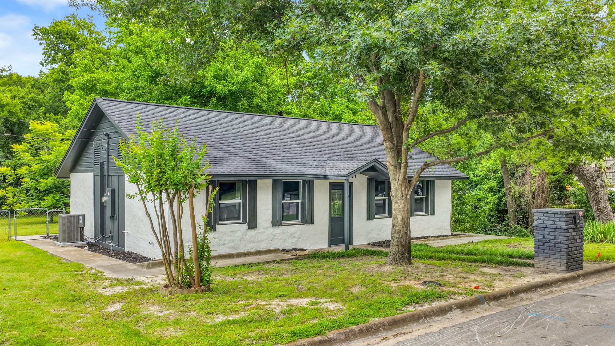 307 S Walnut Street Weatherford TX 76086