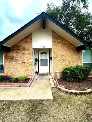 1008 Hillwood Drive Lewisville TX 75067