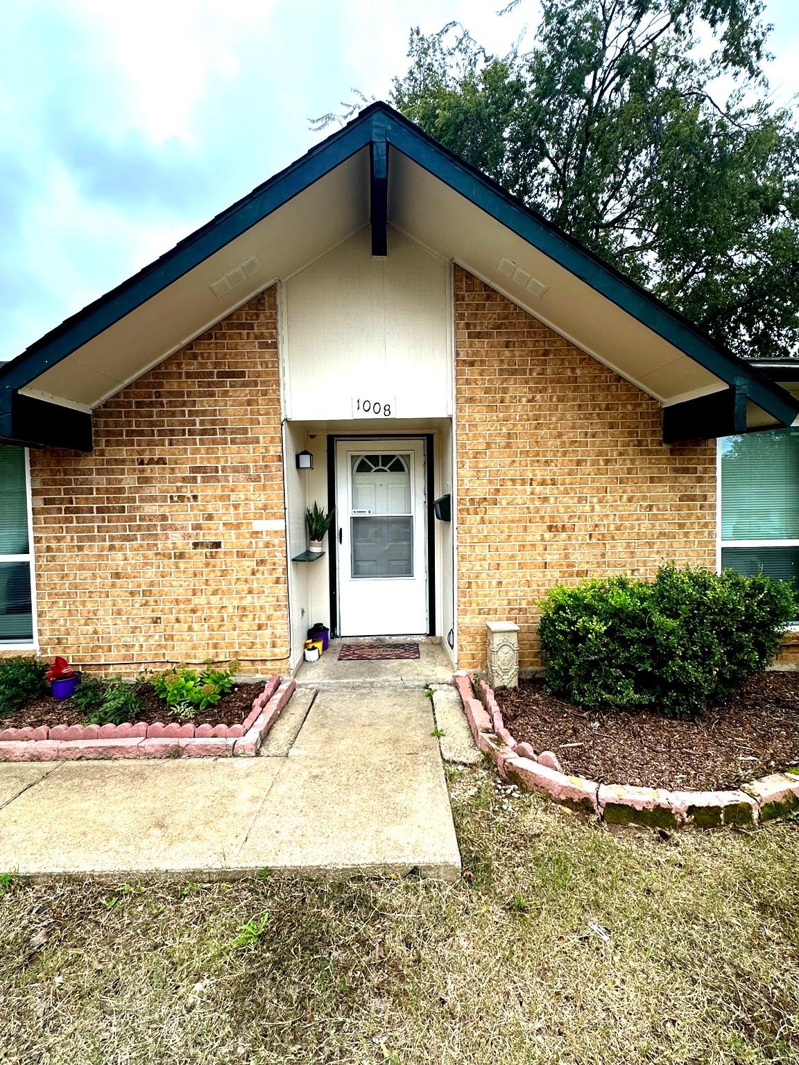 1008 Hillwood Drive Lewisville TX 75067