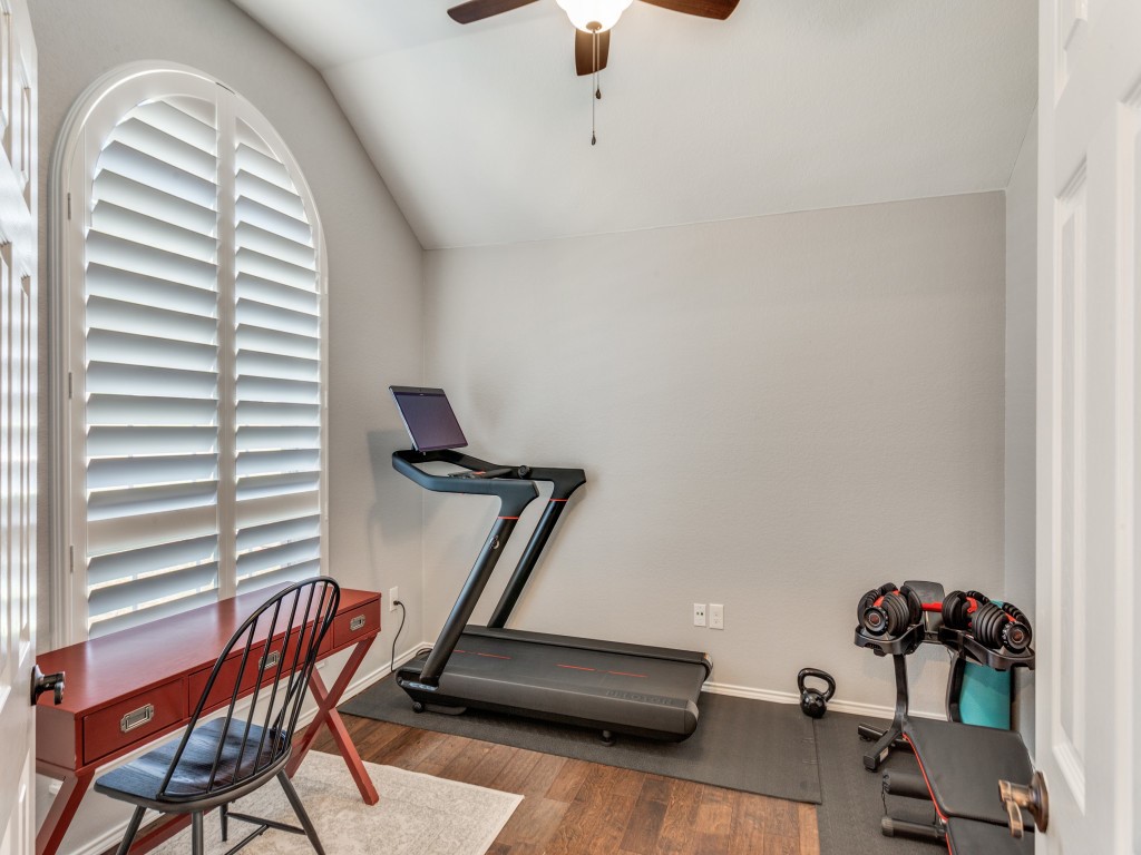 10505 Stonehill Drive Benbrook TX 76126