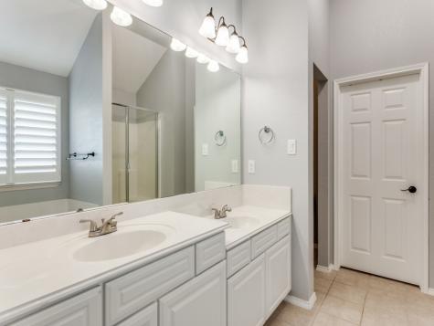 10505 Stonehill Drive Benbrook TX 76126