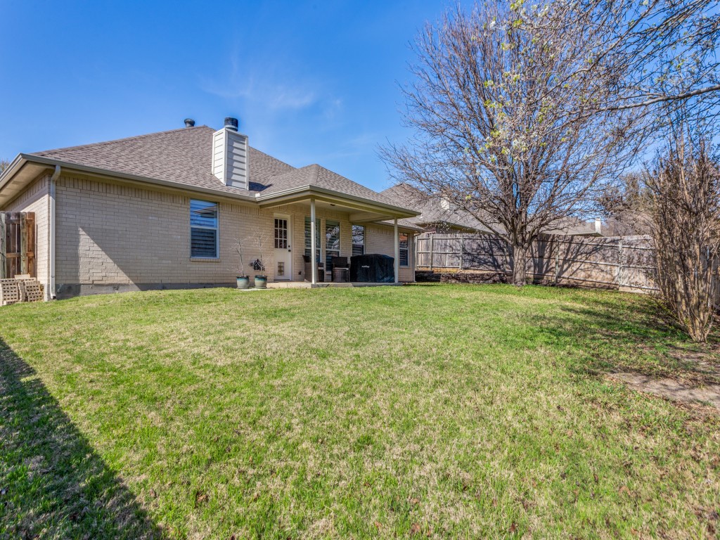 10505 Stonehill Drive Benbrook TX 76126