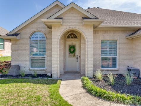 10505 Stonehill Drive Benbrook TX 76126