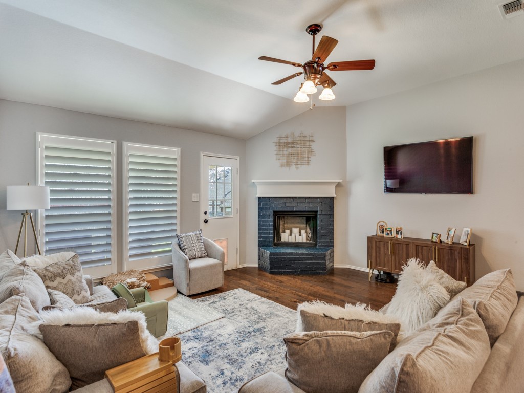 10505 Stonehill Drive Benbrook TX 76126