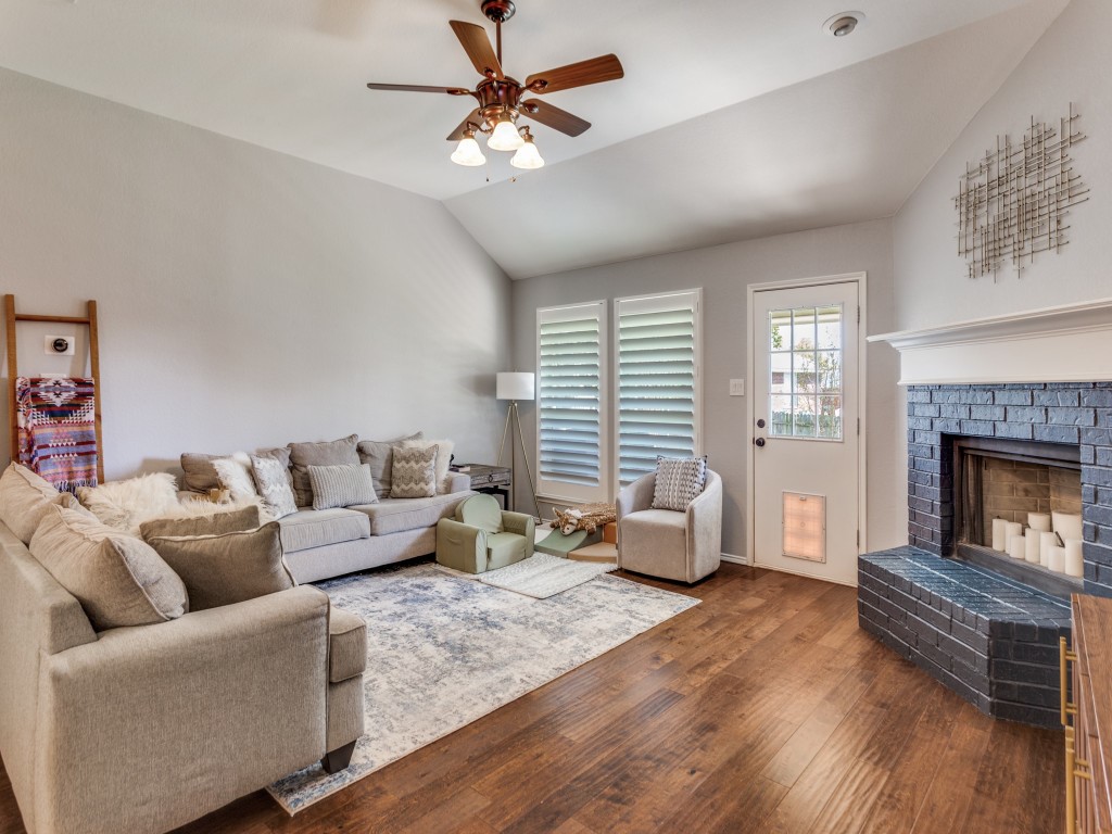 10505 Stonehill Drive Benbrook TX 76126