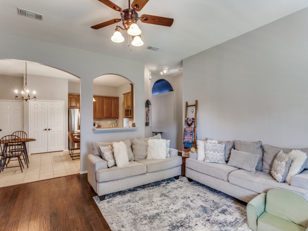 10505 Stonehill Drive Benbrook TX 76126