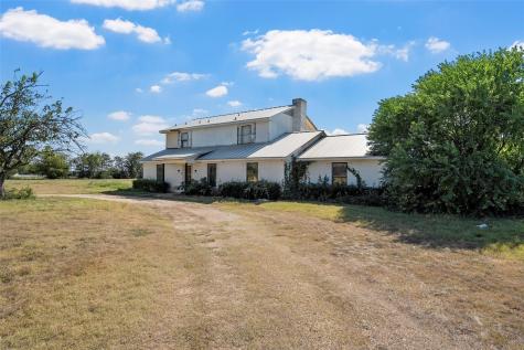 2139 Meandering Way China Spring TX 76633