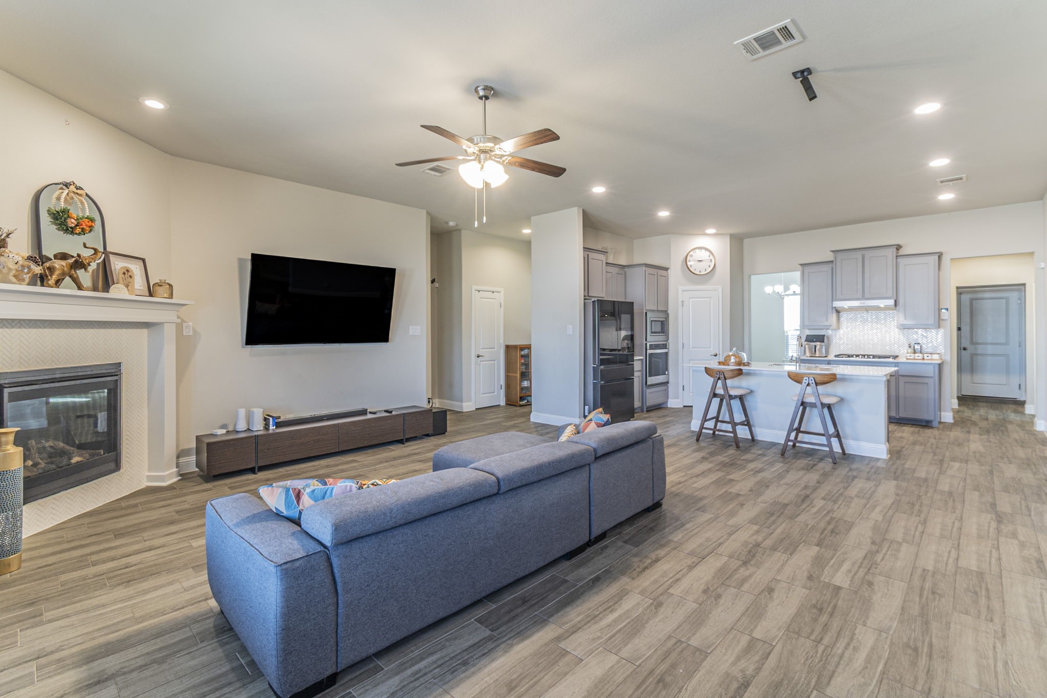 10638 Cherry Tree Way Grand Prairie TX 76065
