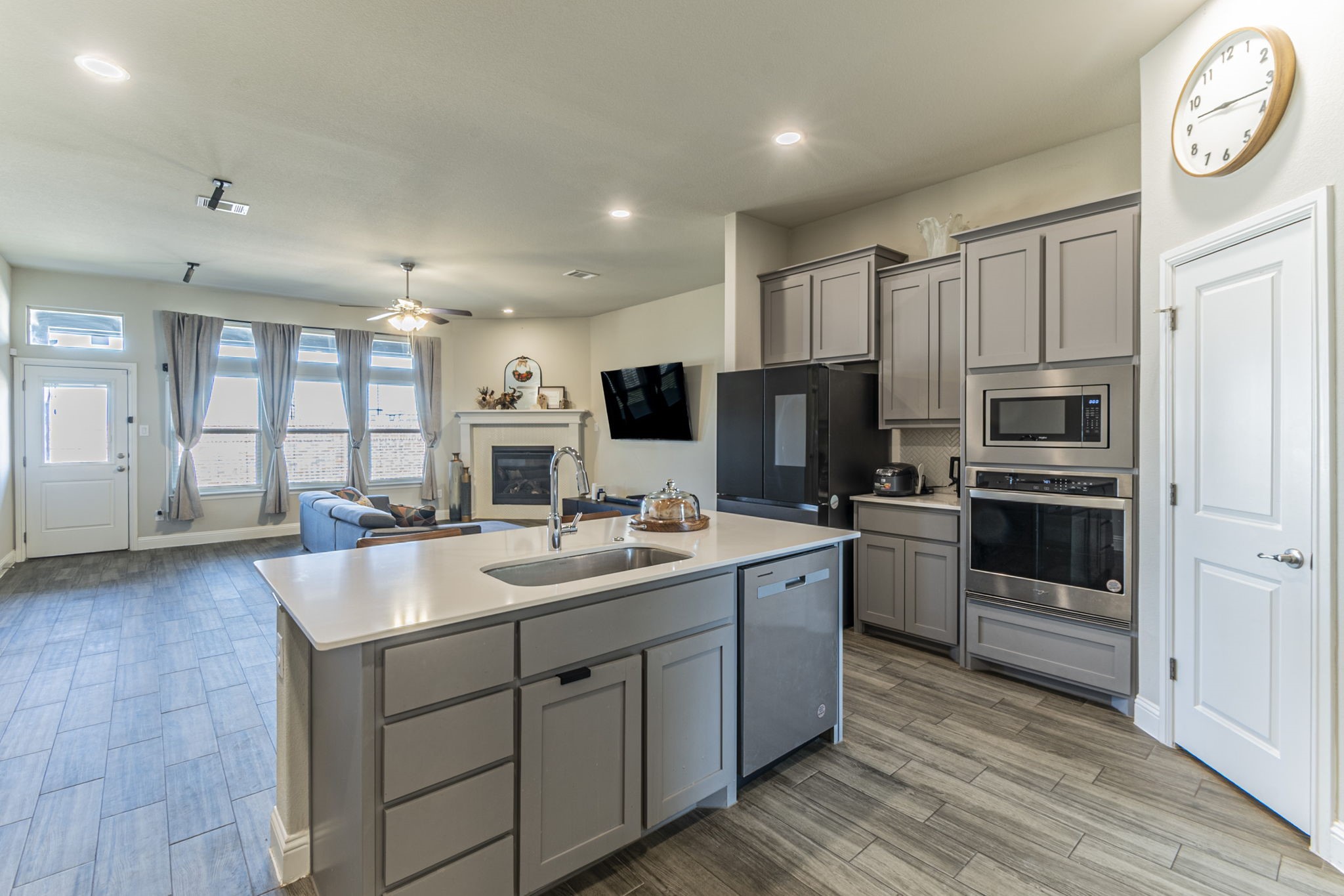 10638 Cherry Tree Way Grand Prairie TX 76065
