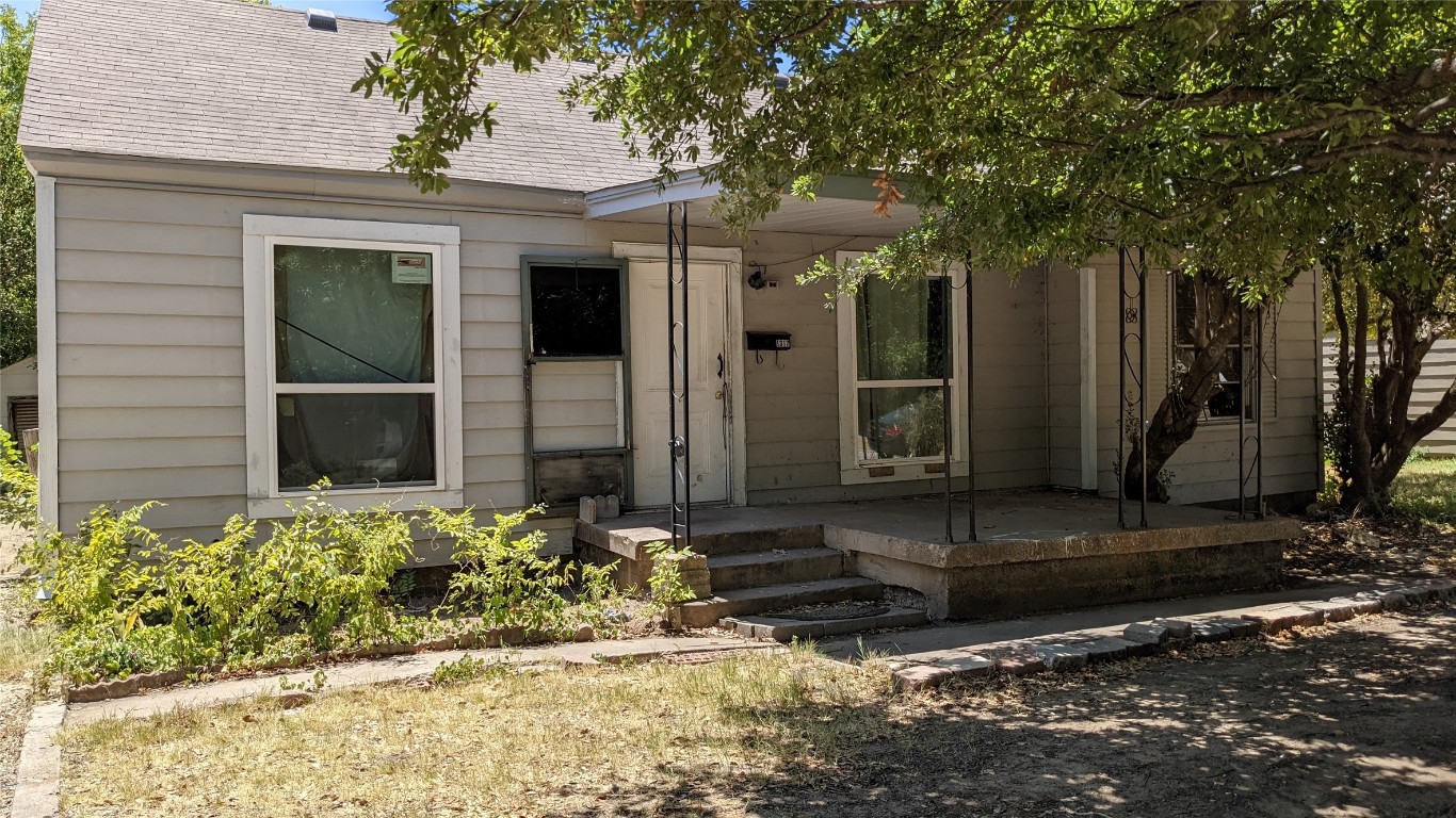 1317 Oak Street Grand Prairie TX 75050