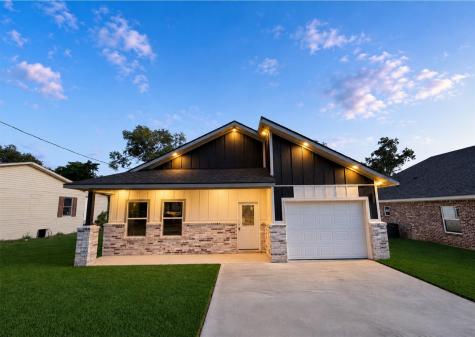 1124 Jones Street Greenville TX 75401