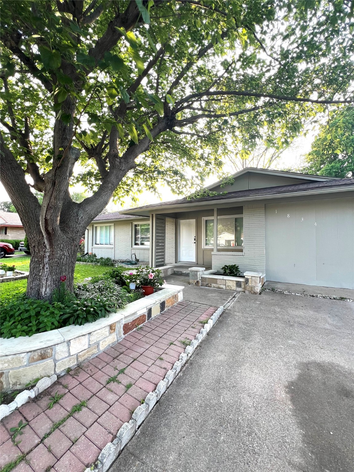 1834 Proctor Drive Grand Prairie TX 75051