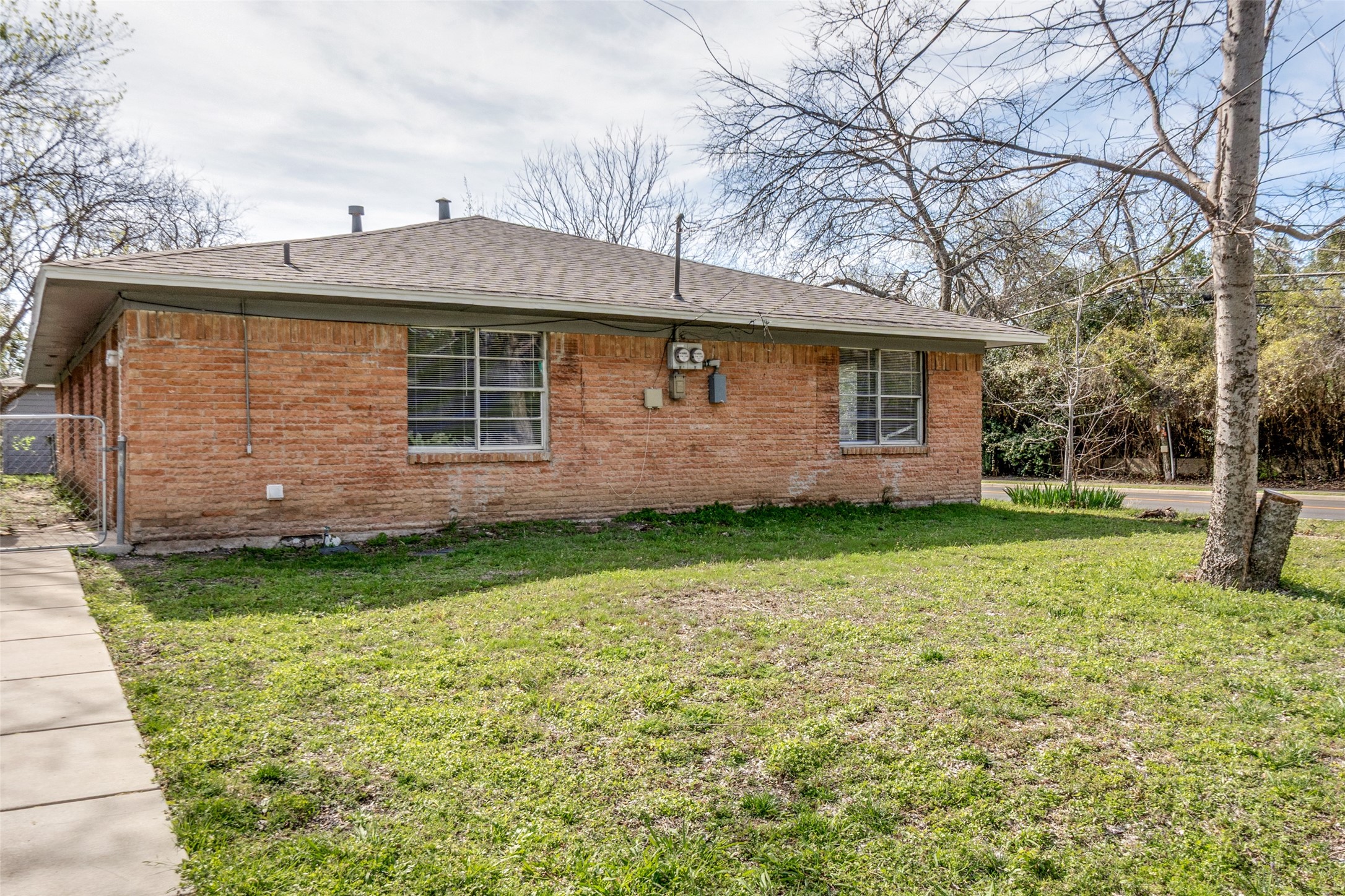 10000 Olmos Drive Dallas TX 75218