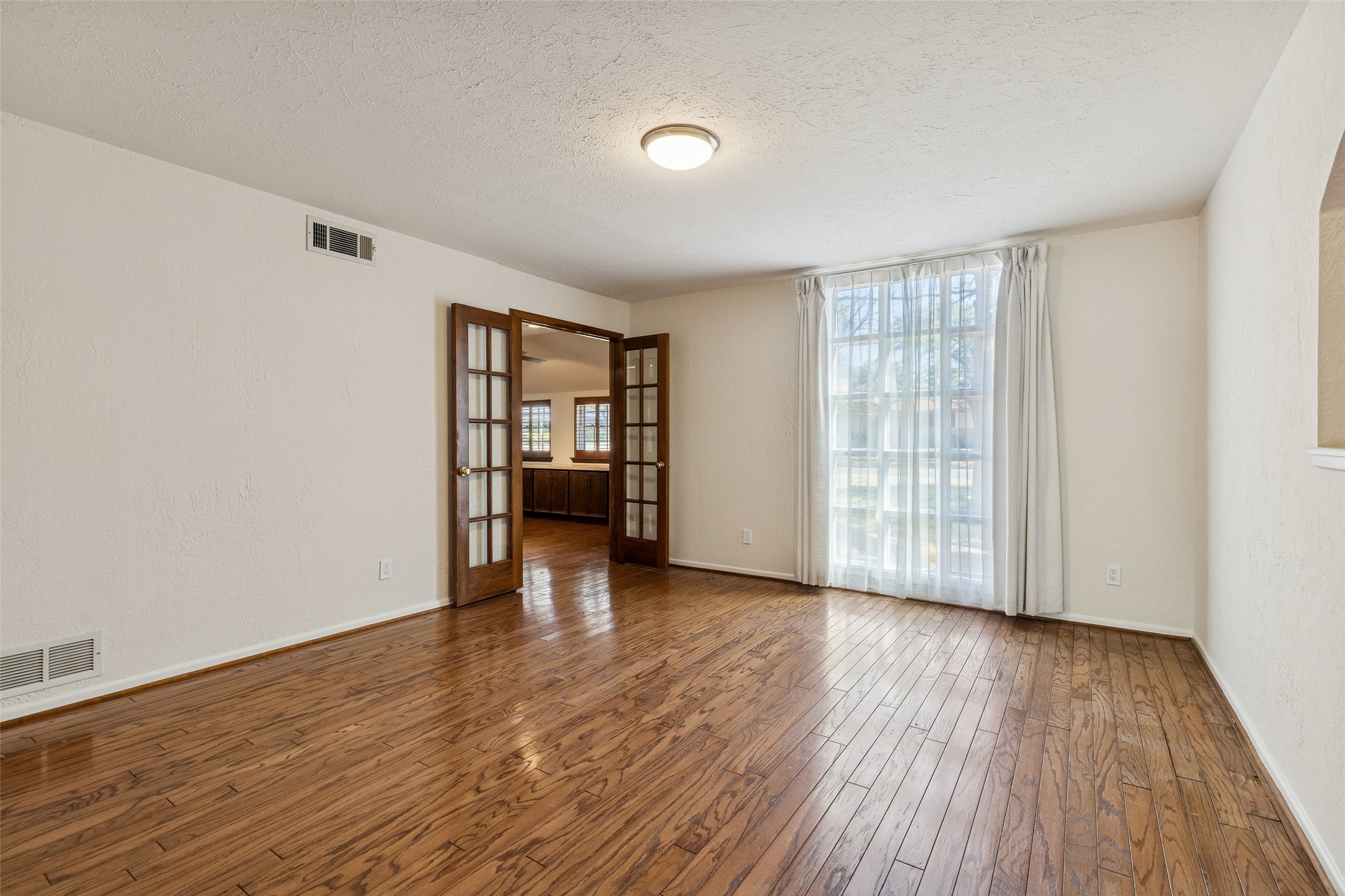 1717 Live Oak Drive Irving TX 75061